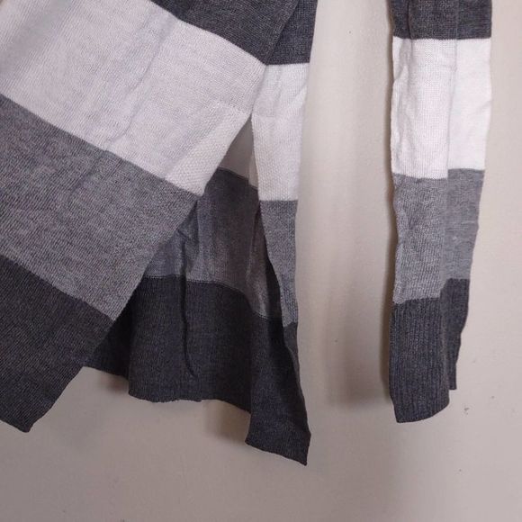 Maison Jules Color Block Jewel Neck T Shirt Sweater Steel Grey Medium - Picture 7 of 10